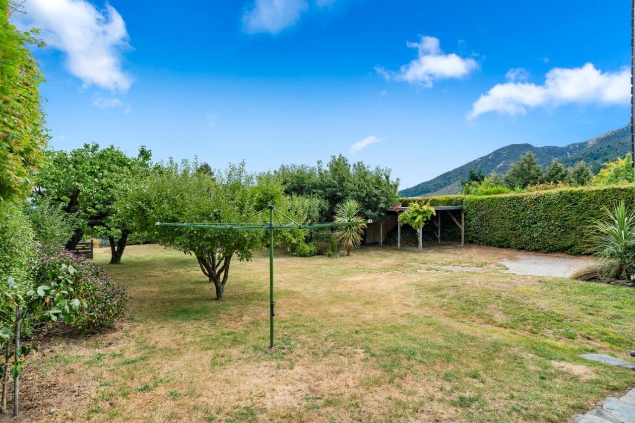 Views On Parry - Lake Hawea Holiday Home Εξωτερικό φωτογραφία