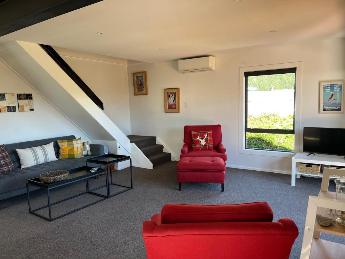 Views On Parry - Lake Hawea Holiday Home Εξωτερικό φωτογραφία